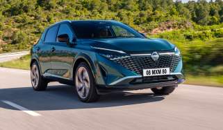 Nissan Qashqai e-Power Tekna+ - front tracking